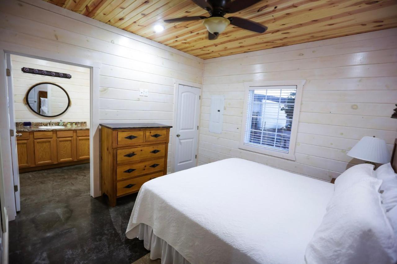 מאונטיין ויו Knotty Squirrel Cabins מראה חיצוני תמונה