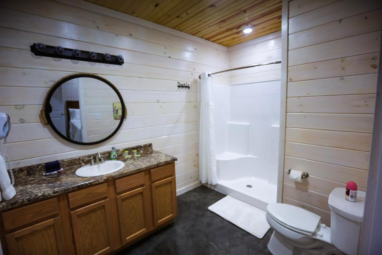 מאונטיין ויו Knotty Squirrel Cabins מראה חיצוני תמונה