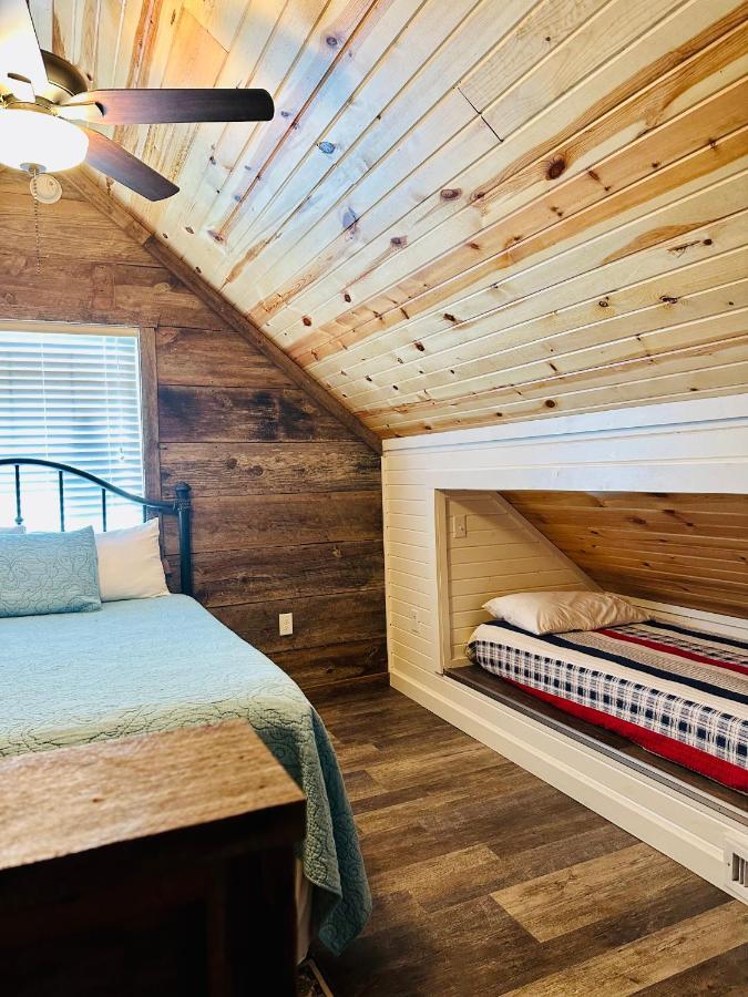 מאונטיין ויו Knotty Squirrel Cabins מראה חיצוני תמונה